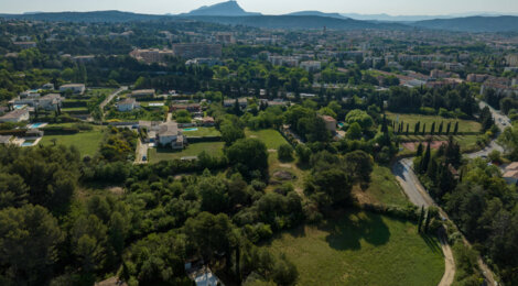 Programme immobilier neuf Domaine de l'Oratoire - Aix-en-Provence : villas et appartements neufs du 2 au 5 pièces en quartier Bouenhoure (13090) - Référence : 16887