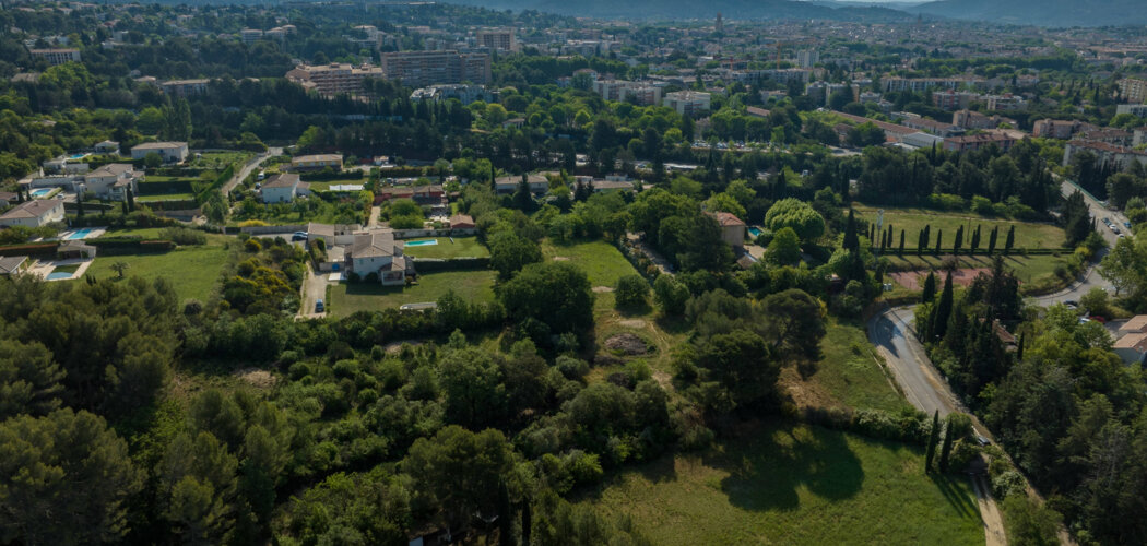 Programme immobilier neuf Domaine de l'Oratoire - Aix-en-Provence : villas et appartements neufs du 2 au 5 pièces en quartier Bouenhoure (13090) - Référence : 16887