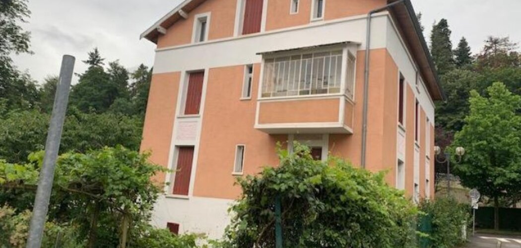 Programme immobilier neuf LE CLOS JULIA - Charbonnières-les-Bains : appartements neufs T2–T4 à 15 min de Lyon et proche de Lacroix-Laval (69260) - Référence : 9515