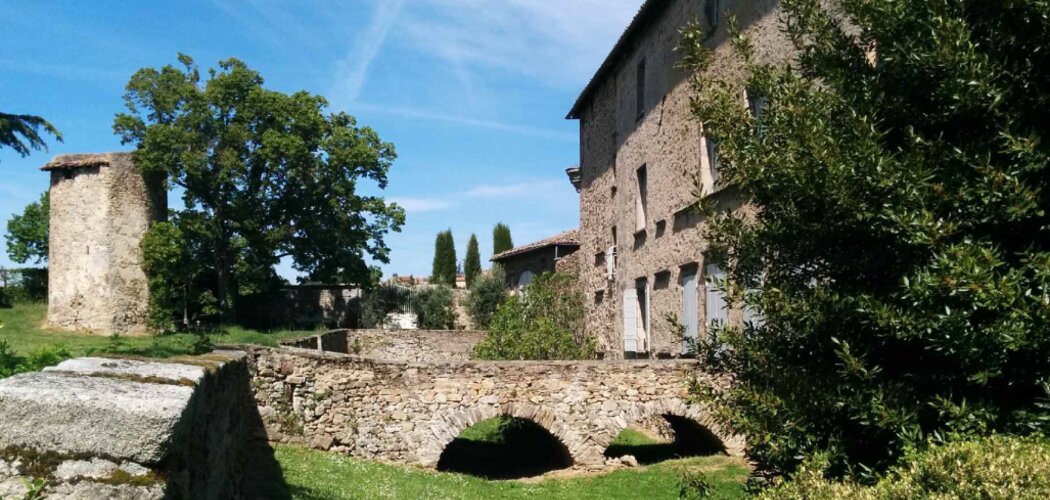 Programme immobilier neuf CHATEAU DE CHASSAGNY - Chassagny rénovation aux portes de Lyon (69700) - Référence : 9524