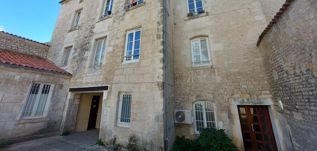Programme immobilier neuf RUE DU PARVIS NOTRE DAME - Niort réhabilitation dans le quartier Notre-Dame (79000) - Référence : 17729