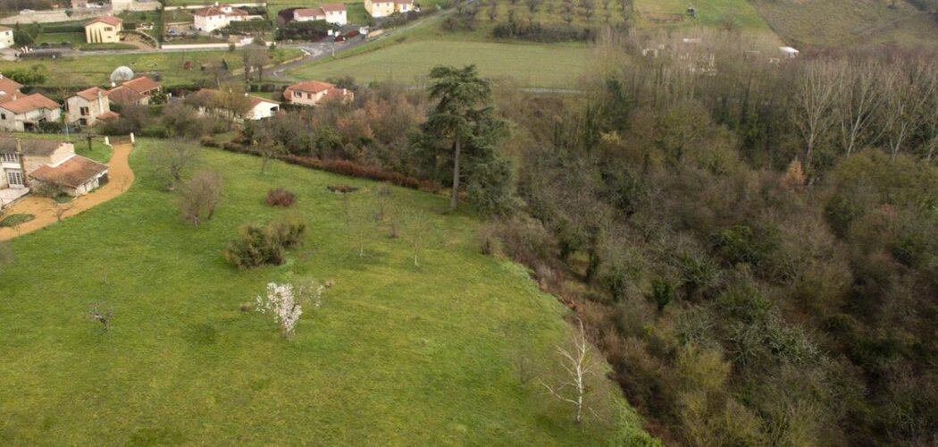 Programme immobilier neuf LES CARRÉS DU CÈDRE - Nuelles : Dernier appartement T4 duplex avec terrasse en bois et jardin privatif à deux pas de l’école (69210) - Référence : 568
